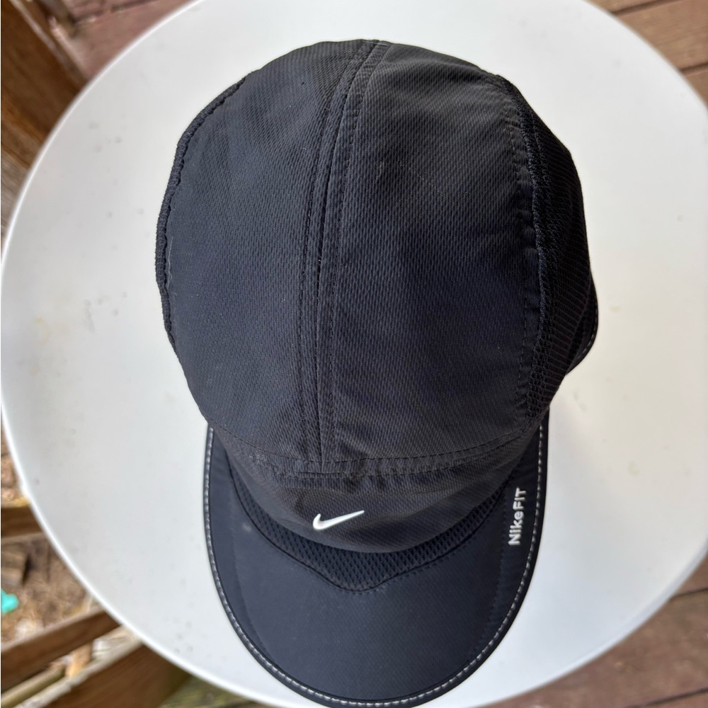 Nike Dri-FIT Black Running Cap Adjustable Mesh Hat Athletic‎ Minimalist Sporty - Picture 5 of 7